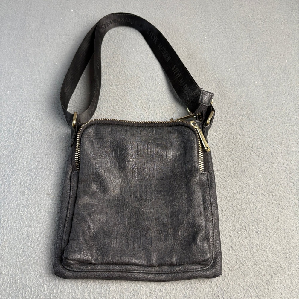Steve Madden Black Embossed Logo Crossbody Bag Gold Tone Hardware Messenger